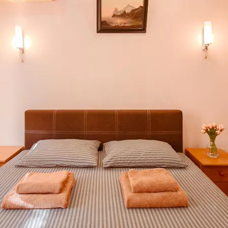 2-кімнатні поруч з метро в печерському р-н. Apartamento